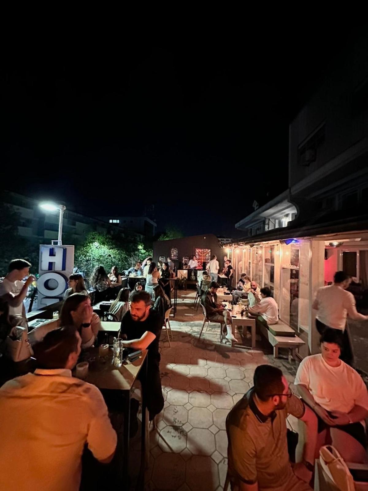 Hotel Bojatours Подгориця Екстер'єр фото