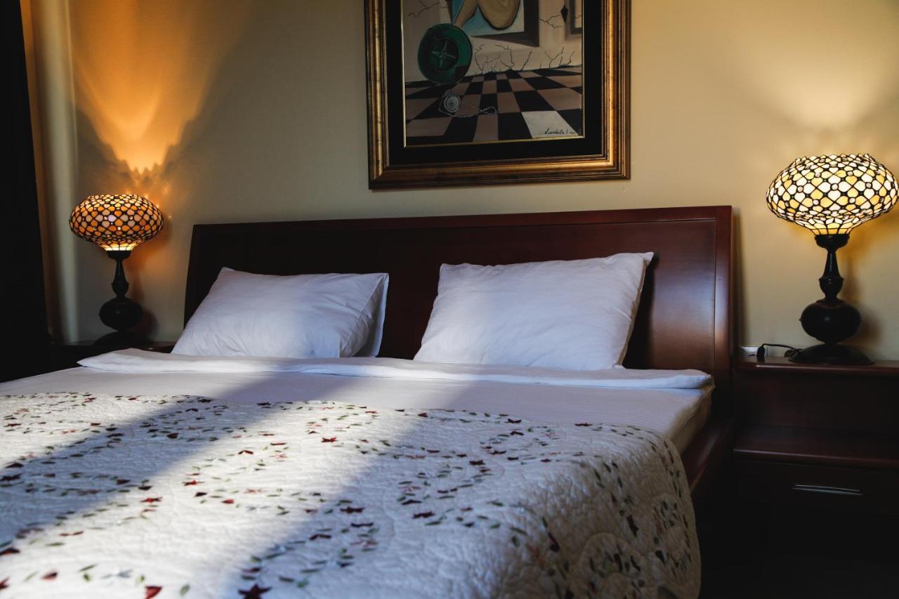 Hotel Bojatours Подгориця Екстер'єр фото